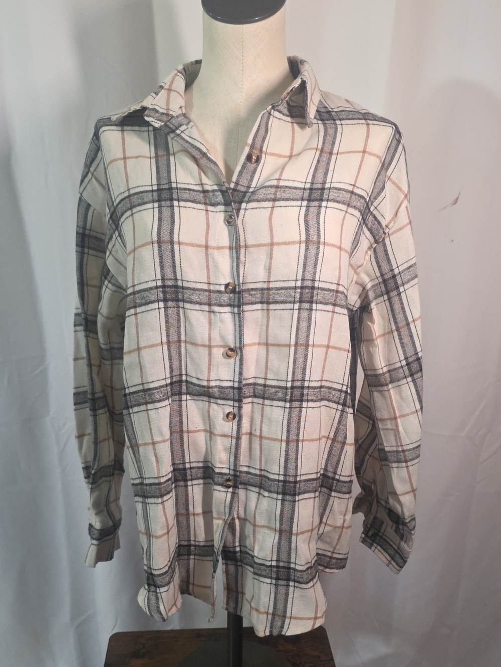 Women's Casual Plaid Button-Down Shirt in Cream and Black
